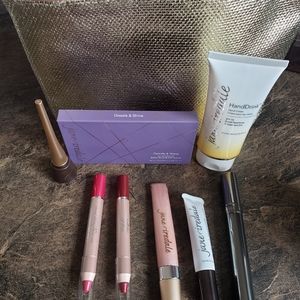 Make up bag of make up